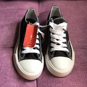 Black Lenia Sneakers.